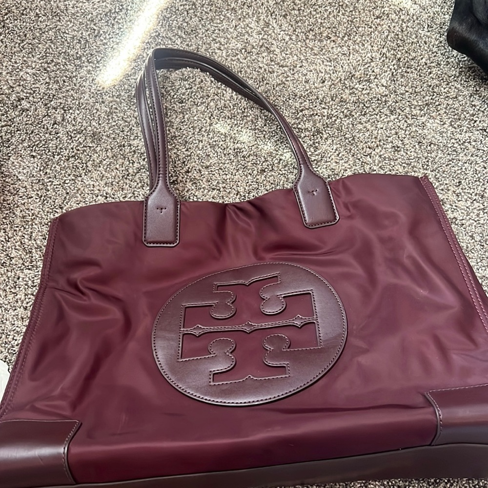 Tory Burch tote bag never used